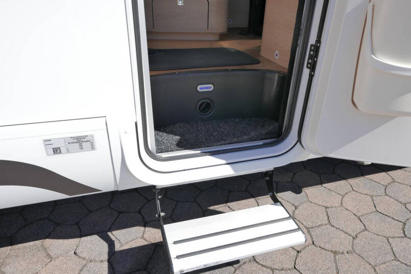 Hymer BMC-I 600 White Line | Mercedes-Benz | AL-KO 4430 chassis | 170 pk 9G automaat | Lithium | 17