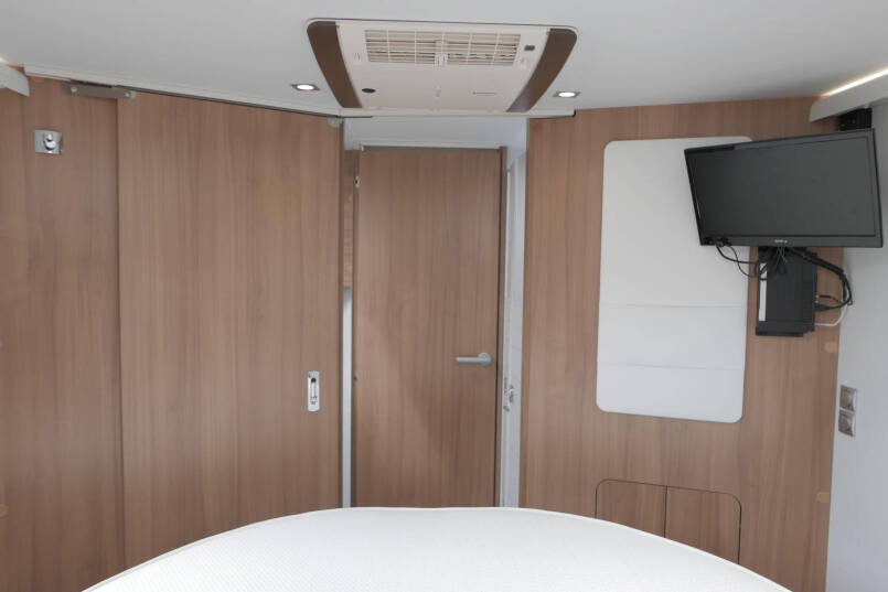 Adria Matrix 670 DC GT Edition | Automaat | Queensbed | Hefbed | Lithium | 35