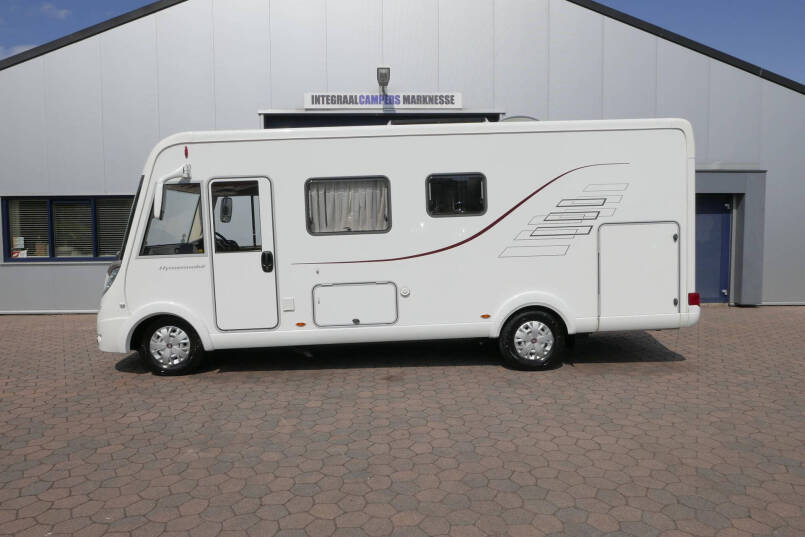 Hymer B 594 | 3.0L 177pk | Dwarsbed | Hefbed | Grote garage | 2