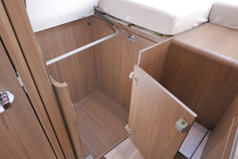Hymer B ML-I 780 MasterLine Crystal silver, 9G AUTOMAAT, Lithium, airco 45