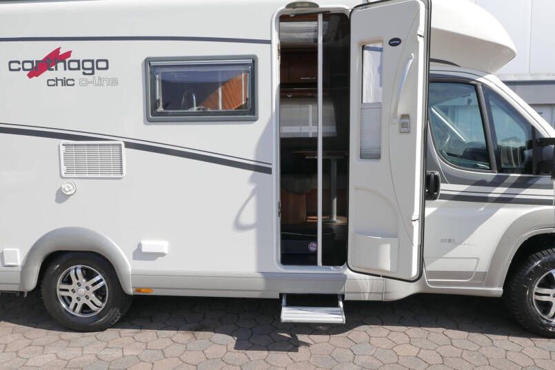 Carthago Chic C-Line T 4.3 | 3.0 Automaat | Levelsysteem | Luchtvering | Airco | Enkele bedden | 14