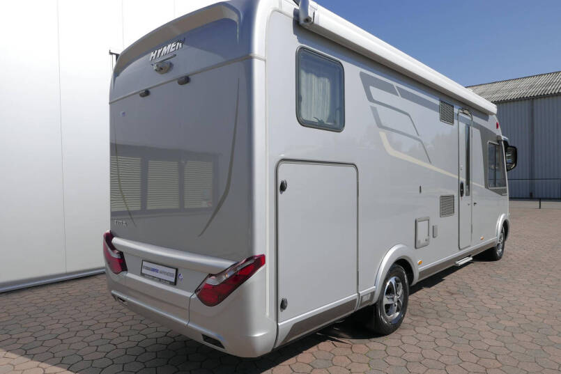 Hymer B 678 DL Dynamic Line | 180 pk | Automaat | Levelsysteem | 2x TV | Zilver metallic | 9