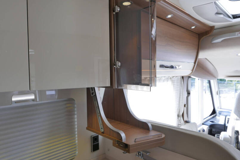 Hymer B 704 PL Premium Line | 3.0 Automaat | Enkele bedden | Grote garage | 38