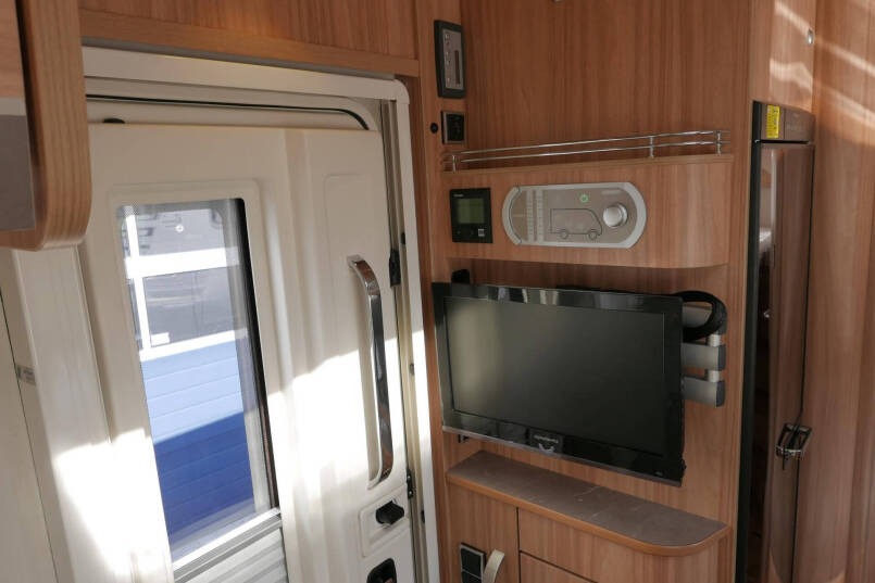 Hymer T 704 SL | 3.0 Automaat | Vlakke vloer | Enkele bedden | 33