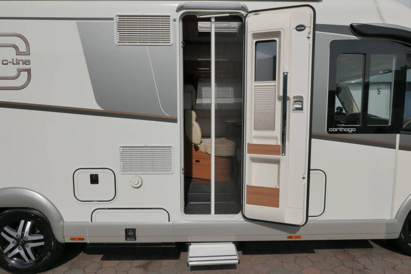 Carthago Chic C-Line 4.9 LE 9G Automaat | Bovenkastjes | Enkele bedden | 19