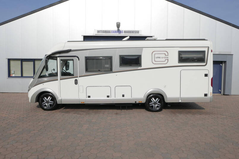 Carthago Chic C-Line 4.9 LE 9G Automaat | Bovenkastjes | Enkele bedden | 2