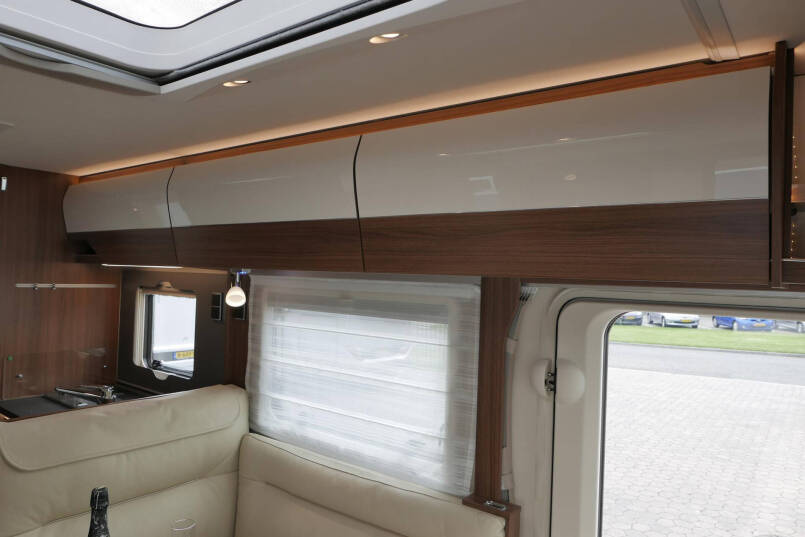 Hymer B MC-I 680 ModernComfort | 9G Automaat | bovenkastjes | Enkele bedden | 24