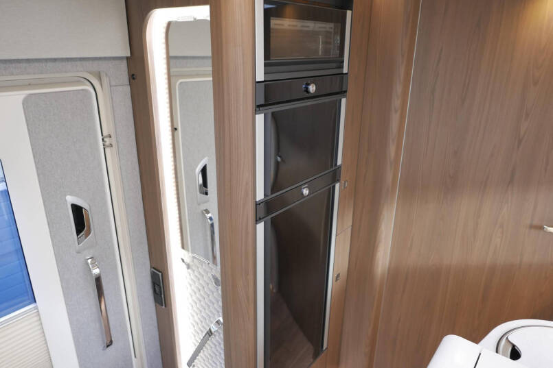 Hymer B ML-I 790 MasterLine | 9G-TRONIC AUTOMAAT | Queensbed | Levelsysteem | 37