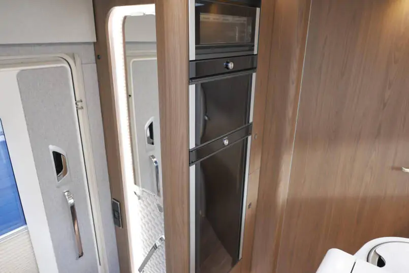 Hymer B ML-I 790 MasterLine | 9G-TRONIC AUTOMAAT | Queensbed | Levelsysteem | 97