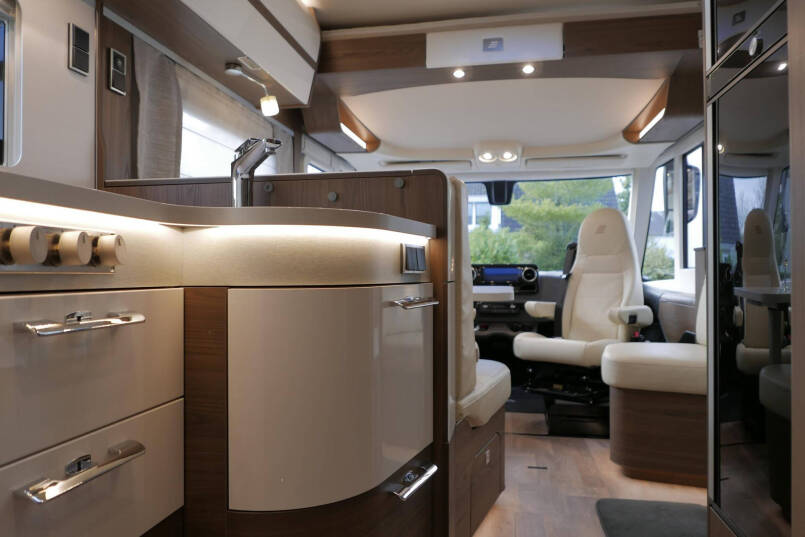 Hymer B ML-I 790 MasterLine | 9G-TRONIC AUTOMAAT | Queensbed | Levelsysteem | 115