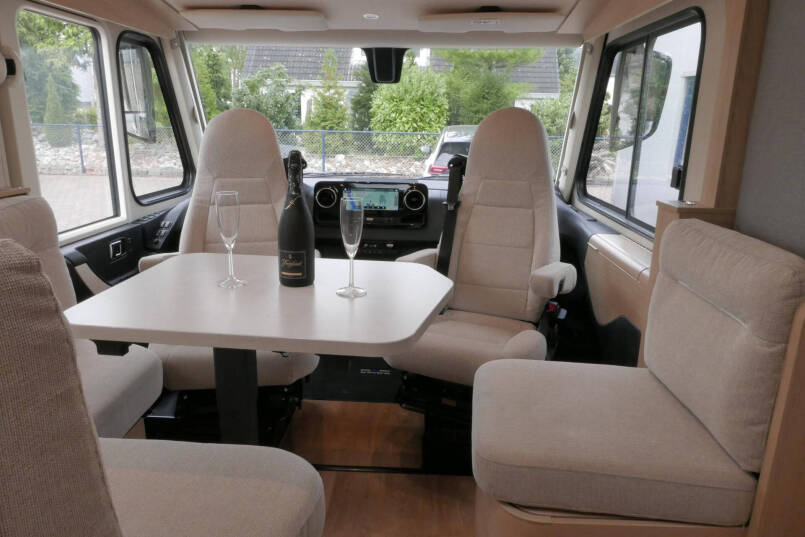 Hymer BMC-I 600 White Line | 5 Zitplaatsen | Lithium | Airco | Mercedes | 21