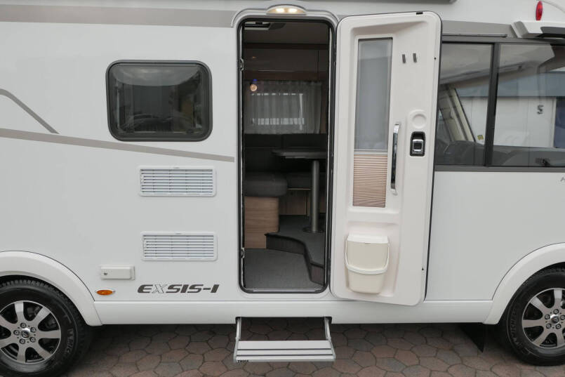 Hymer Exsis-I 474 | Bovenkastjes | Lithium | 6.64 m | Enkele bedden | 15