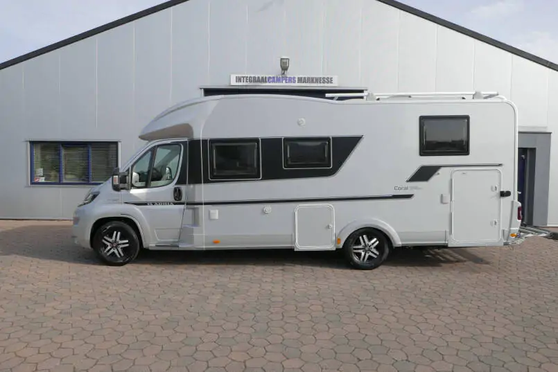 Adria Coral Supreme 670sc | Automaat | Maxi chassis | Lithium | Queensbed | 2