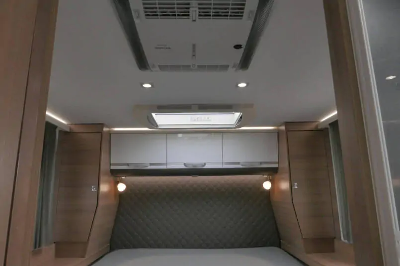 Adria Coral Supreme 670sc | Automaat | Maxi chassis | Lithium | Queensbed | 47
