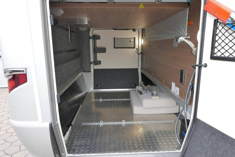 Hymer B ML-I 790 MasterLine | Queensbed | 5 Persoons | Levelsysteem | Lithium | 2023 | 13