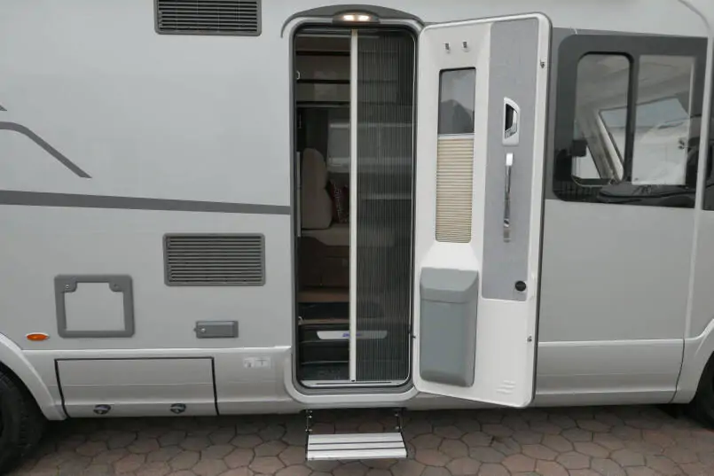 Hymer B ML-I 790 MasterLine | Queensbed | 5 Persoons | Levelsysteem | Lithium | 2023 | 17