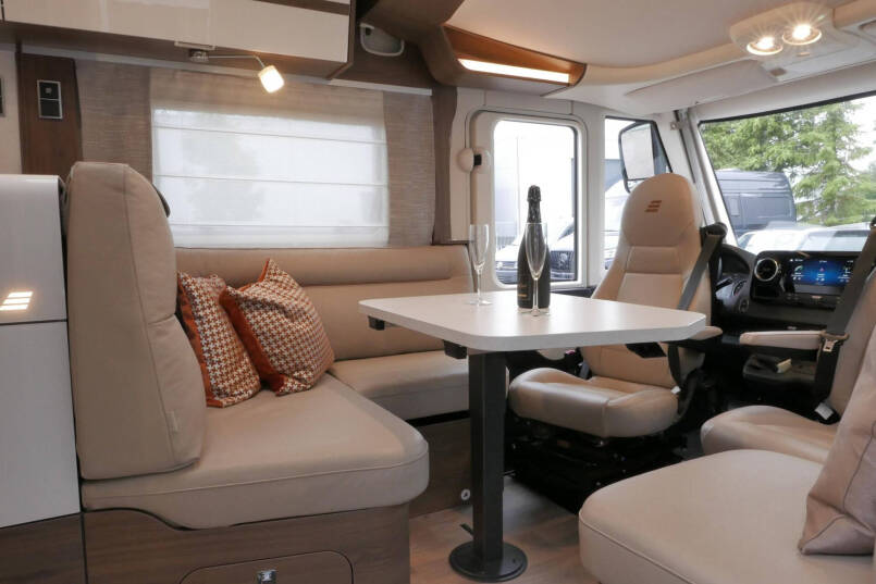 Hymer B ML-I 790 MasterLine | Queensbed | 5 Persoons | Levelsysteem | Lithium | 2023 | 26