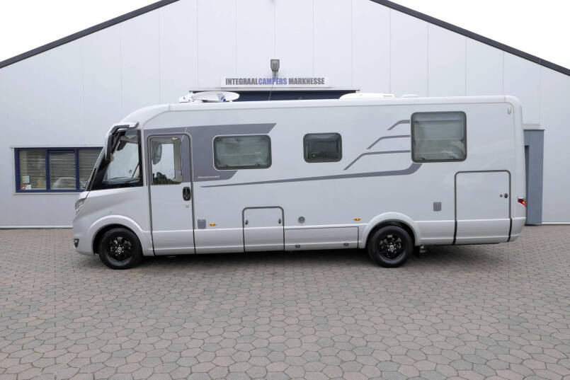 Hymer B ML-I 790 MasterLine | Queensbed | 5 Persoons | Levelsysteem | Lithium | 2023 | 65