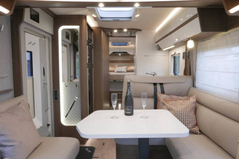Hymer B ML-I 790 MasterLine | Queensbed | 5 Persoons | Levelsysteem | Lithium | 2023 | 29