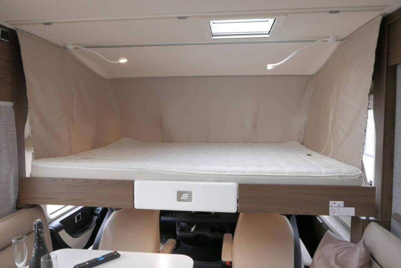 Hymer BML-I 790 MasterLine | Queensbed | 5 Persoons | Levelsysteem | Lithium | 2023 | 59