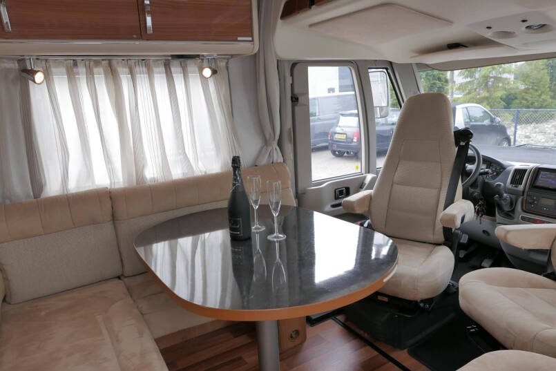 Hymer B 614 SL Star Edition | Lang | 3.0 158 pk | Schotel | Garage | 19