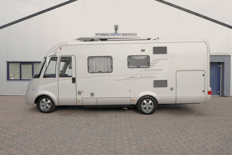 Hymer B 614 SL Star Edition | Lang | 3.0 158 pk | Schotel | Garage | 2