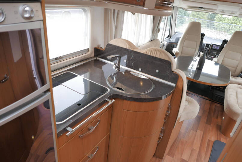 Hymer B 614 SL Star Edition | Lang | 3.0 158 pk | Schotel | Garage | 28