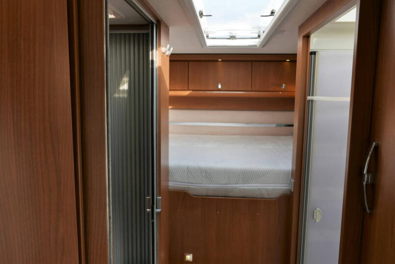 Hymer B 694 SL | 3.0 Automaat | Élégance zilver |  Grote garage | 32