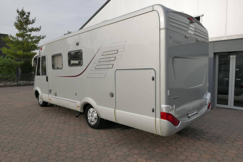 Hymer B 694 SL | 3.0 Automaat | Élégance zilver |  Grote garage | 5