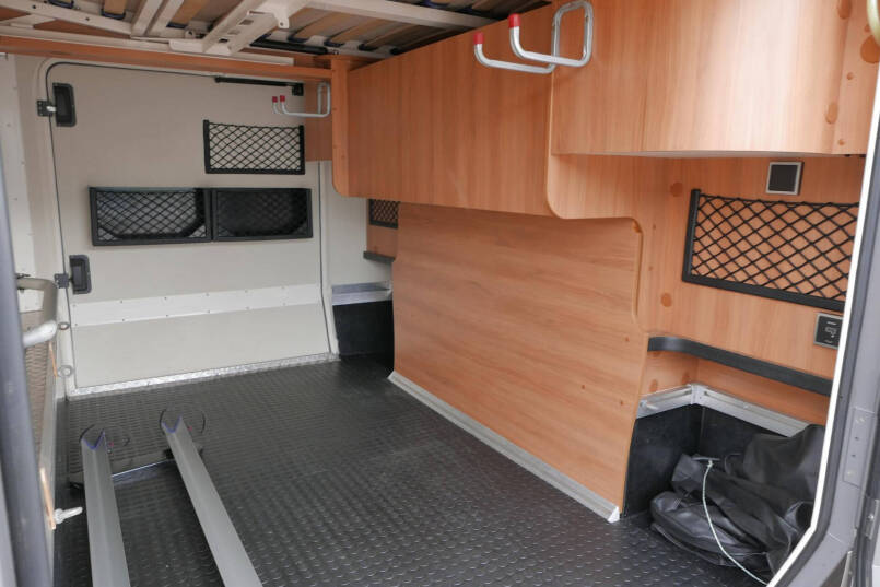 Hymer B 690 StarLine | V6 Mercedes | Queensbed | Levelsysteem | 1e NL eigenaar | 15