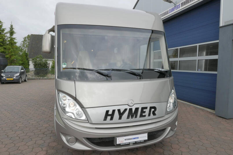 Hymer B 690 StarLine | V6 Mercedes | Queensbed | Levelsysteem | 1e NL eigenaar | 1