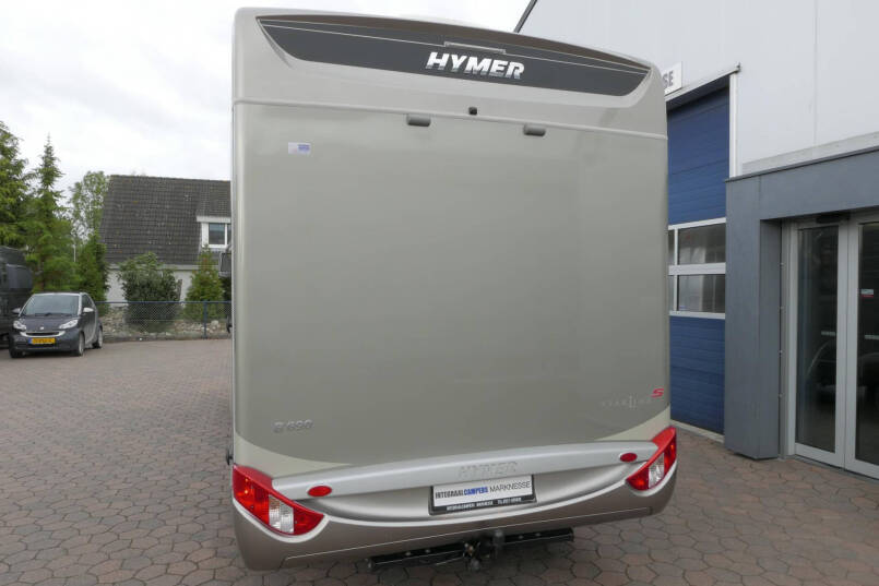 Hymer B 690 StarLine | V6 Mercedes | Queensbed | Levelsysteem | 1e NL eigenaar | 3