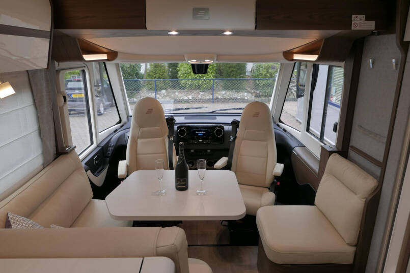 Hymer BML-I 780 MasterLine | Enkele bedden | 5 Persoons | Levelsysteem | Lithium | 2023 | 27