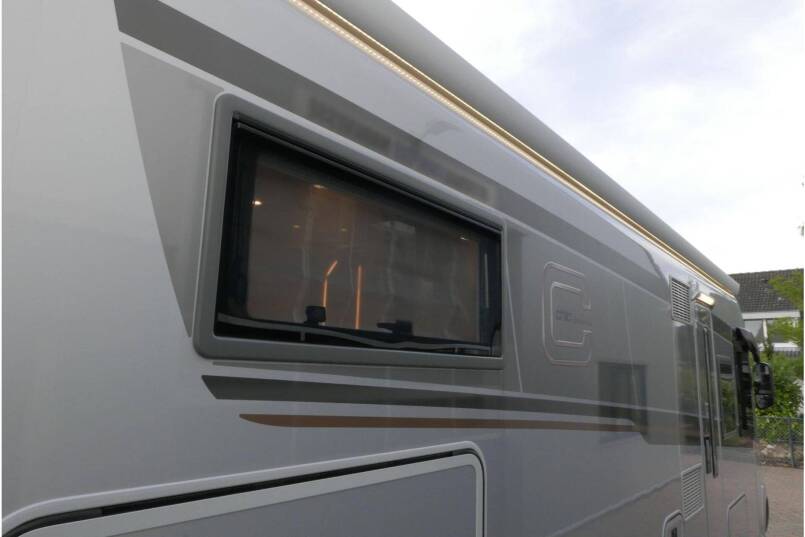 Carthago Chic E-Line l 50 LE DA | Silverline | Mercedes-Benz | Levelsysteem | Zonnepanelen | 20