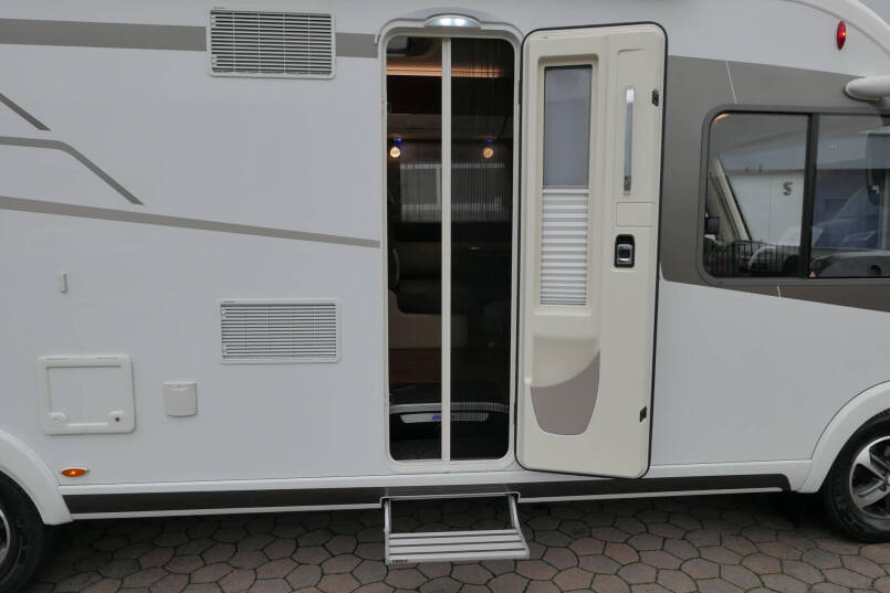 Hymer B 678 DL DynamicLine Automaat | Levelsysteem | Enkele bedden | 1e NL eigenaar 15