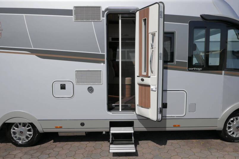 Carthago Chic S-Plus I 50 LE | Iveco| Silverline | Bovenkastjes | Luchtvering | Levelsysteem 20