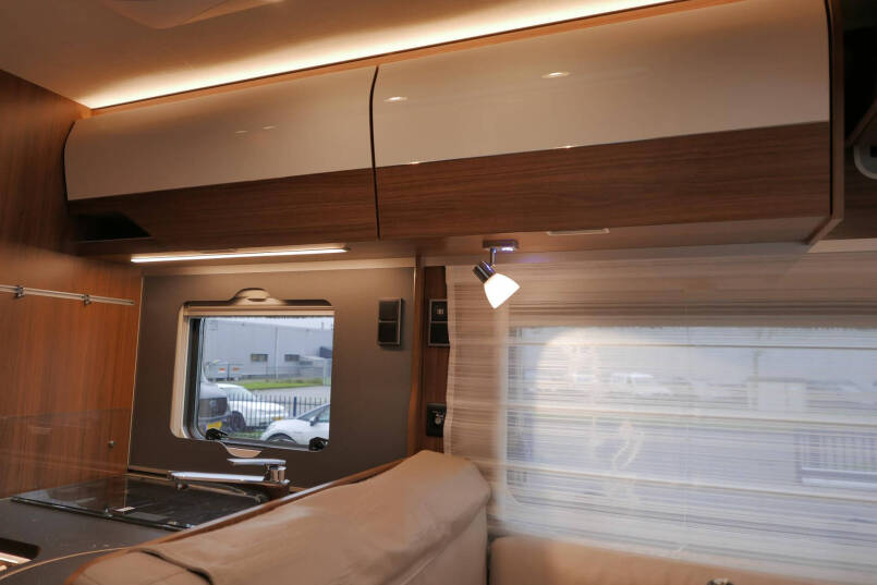 Hymer B MC-I 690 9G Automaat | Queensbed | Levelsysteem | Dakairco | 31