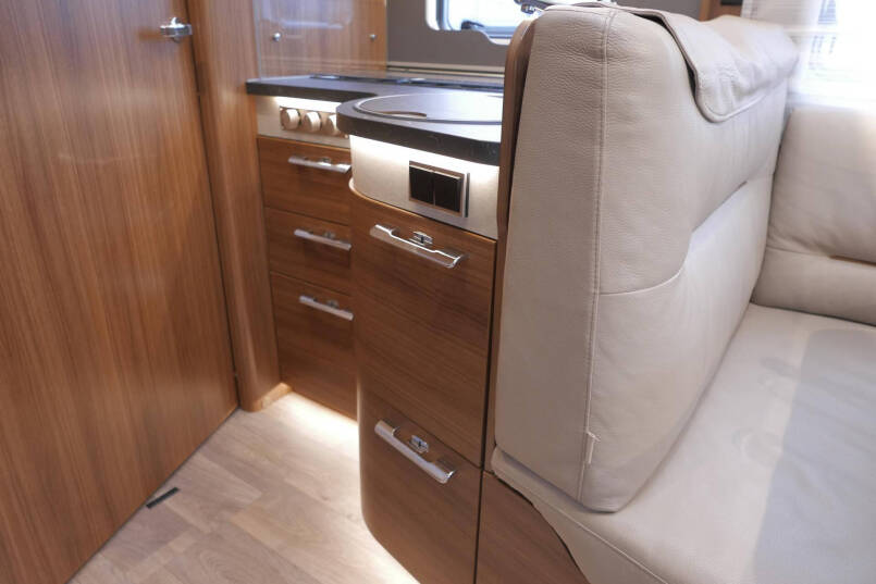 Hymer B MC-I 690 9G Automaat | Queensbed | Levelsysteem | Dakairco | 33