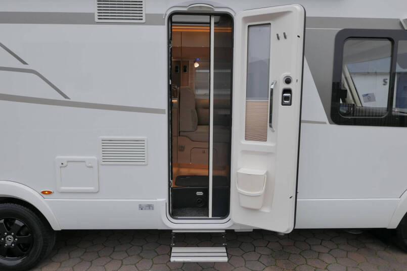 Hymer B MC-I 680 ModernComfort | Levelsysteem | Lithium | Airco | 15