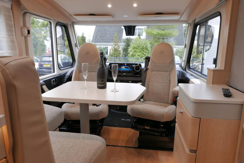 Hymer B MC-I 680 ModernComfort | Levelsysteem | Lithium | Airco | 23