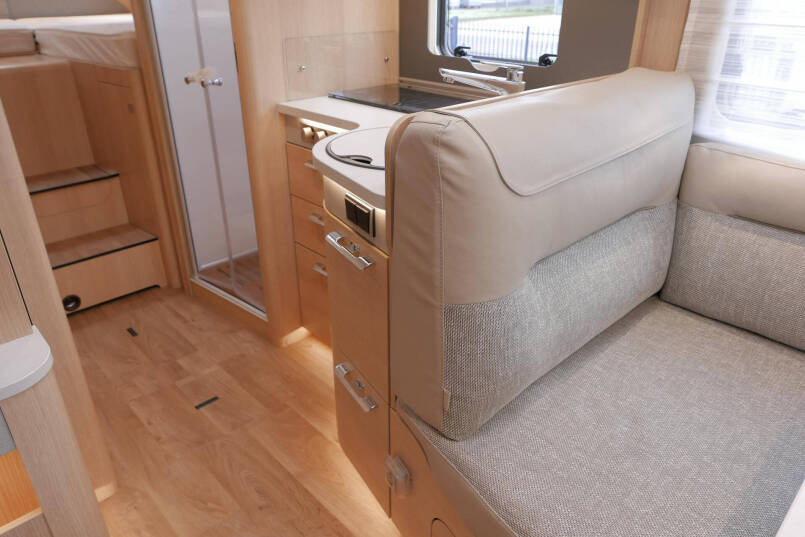 Hymer B MC-I 680 ModernComfort | Levelsysteem | Lithium | Airco | 33