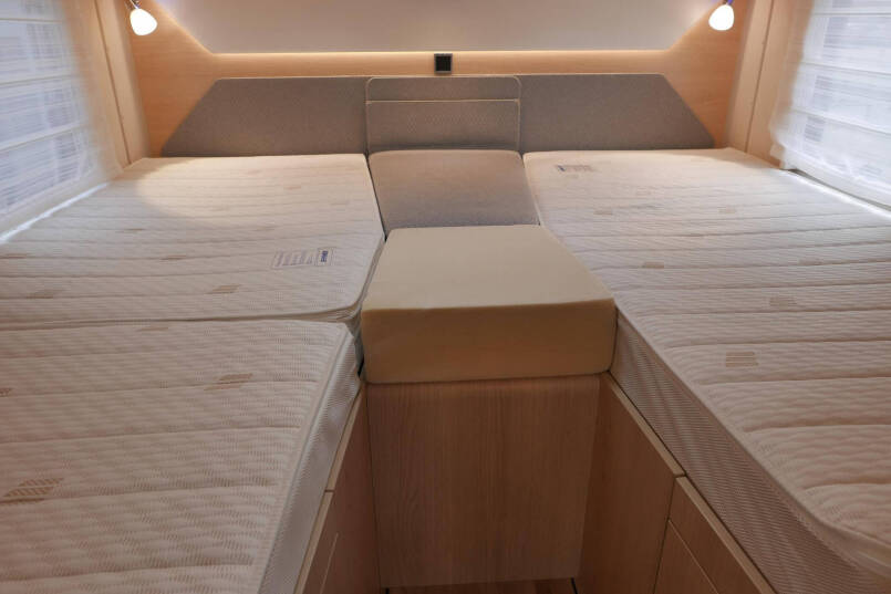 Hymer B MC-I 680 ModernComfort | Levelsysteem | Lithium | Airco | 38
