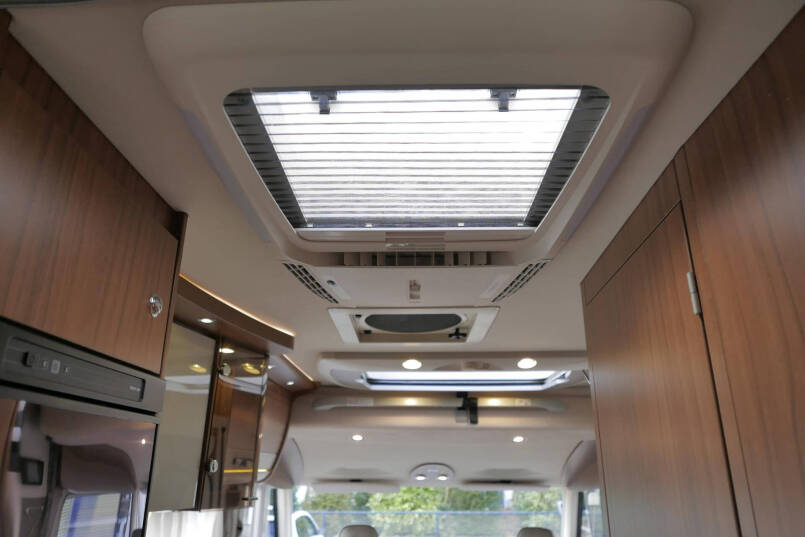 Hymer B 588 PL PremiumLine | Automaat | Levelsysteem | Enkele bedden | Airco | 48