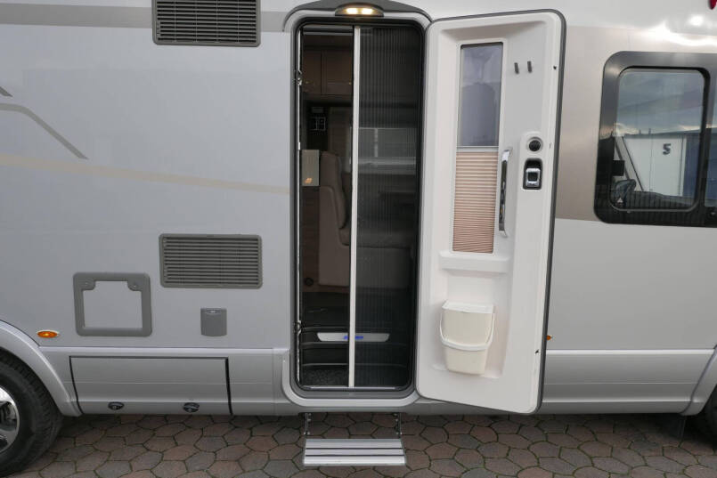 Hymer B-SL 708 SupremeLine | 180 PK automaat | Queensbed | Levelsysteem 18