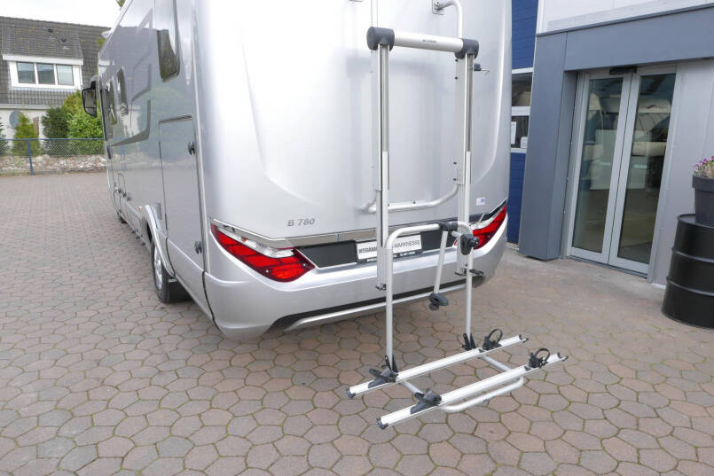 Hymer B ML-I 780 MasterLine | Enkele bedden | 5 Persoons | Levelsysteem | 9