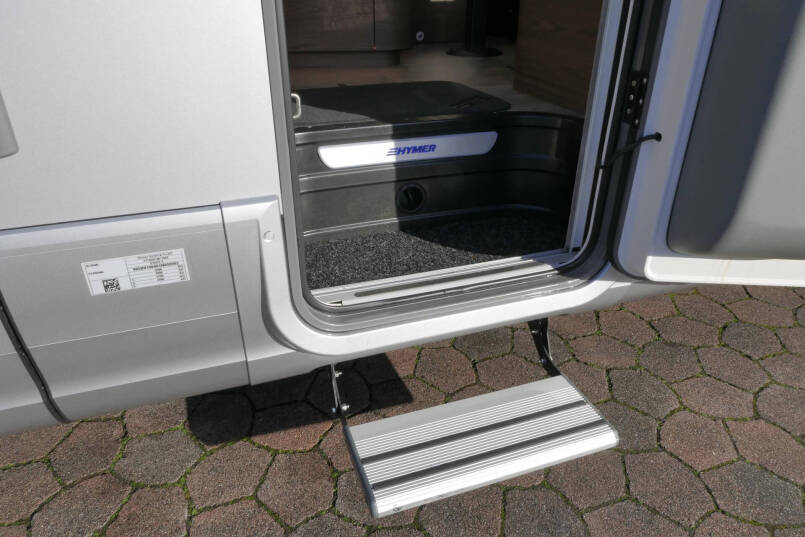 Hymer B ML-I 780 MasterLine | Enkele bedden | 5 Persoons | Levelsysteem | 18