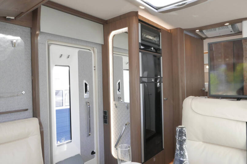 Hymer B ML-I 780 MasterLine | Enkele bedden | 5 Persoons | Levelsysteem | 30