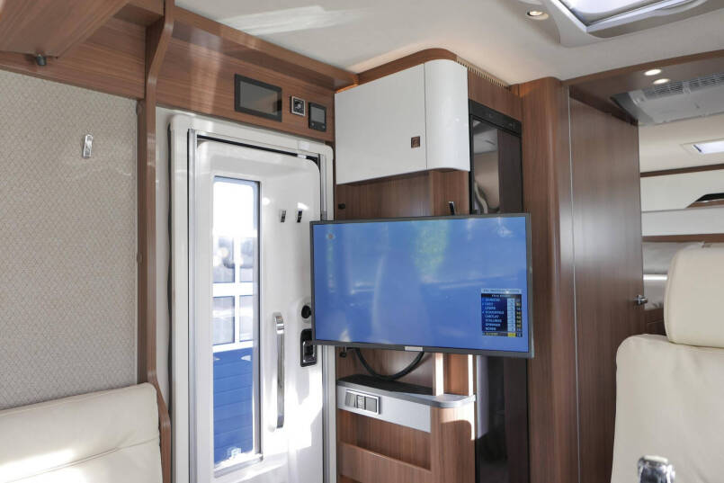 Hymer B MC-I 680 ModernComfort | Alde | Levelsysteem | Lithium | 5 Pers 35