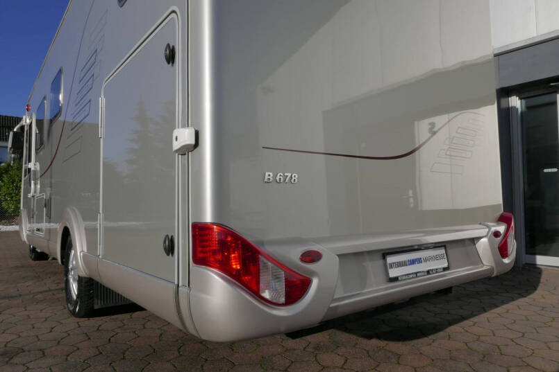 Hymer B 678 | Automaat 177 pk | Vol luchtvering | Bovenkastjes | Lithium | Levelsysteem 13