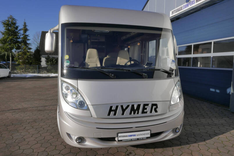 Hymer B 678 | Automaat 177 pk | Vol luchtvering | Bovenkastjes | Lithium | Levelsysteem 1